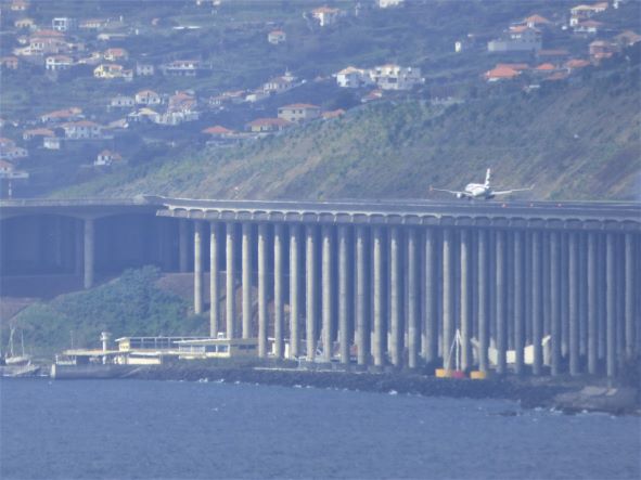 Landebahn am Flughafen Madeira